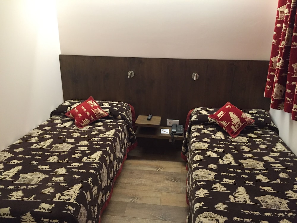 

Bari - Incles - Hotel L’Ermita B&B
