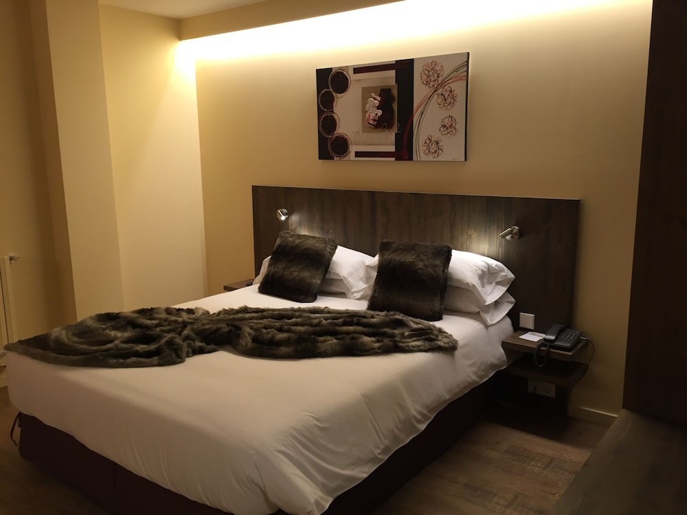 

Milano - Ransol - Hotel L’Ermita B&B