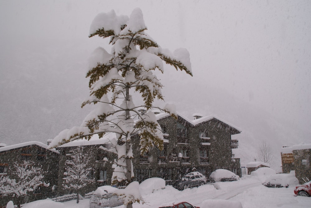 

Milano - Incles - Hotel L’Ermita B&B