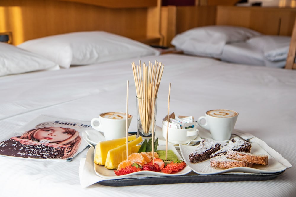 

Napoli - Valdisotto - Hotel Santanton