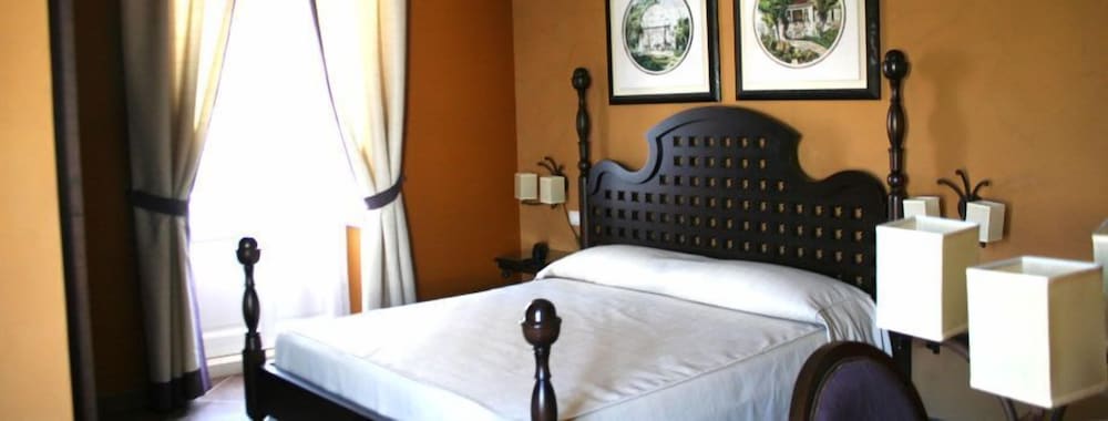 

Pisa - Siracusa - Hotel dei Coloniali