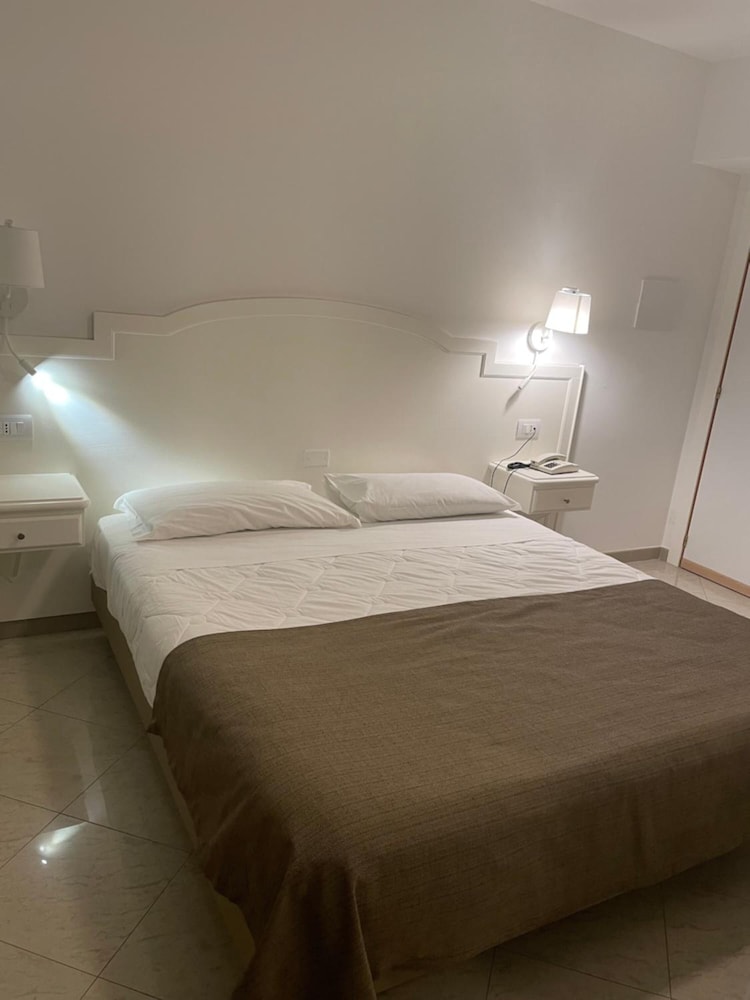 

Milano - Fasano - Hotel Donatello