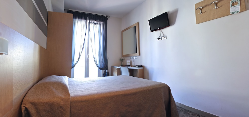 

Catania - Fiumicino - Hotel La Scaletta