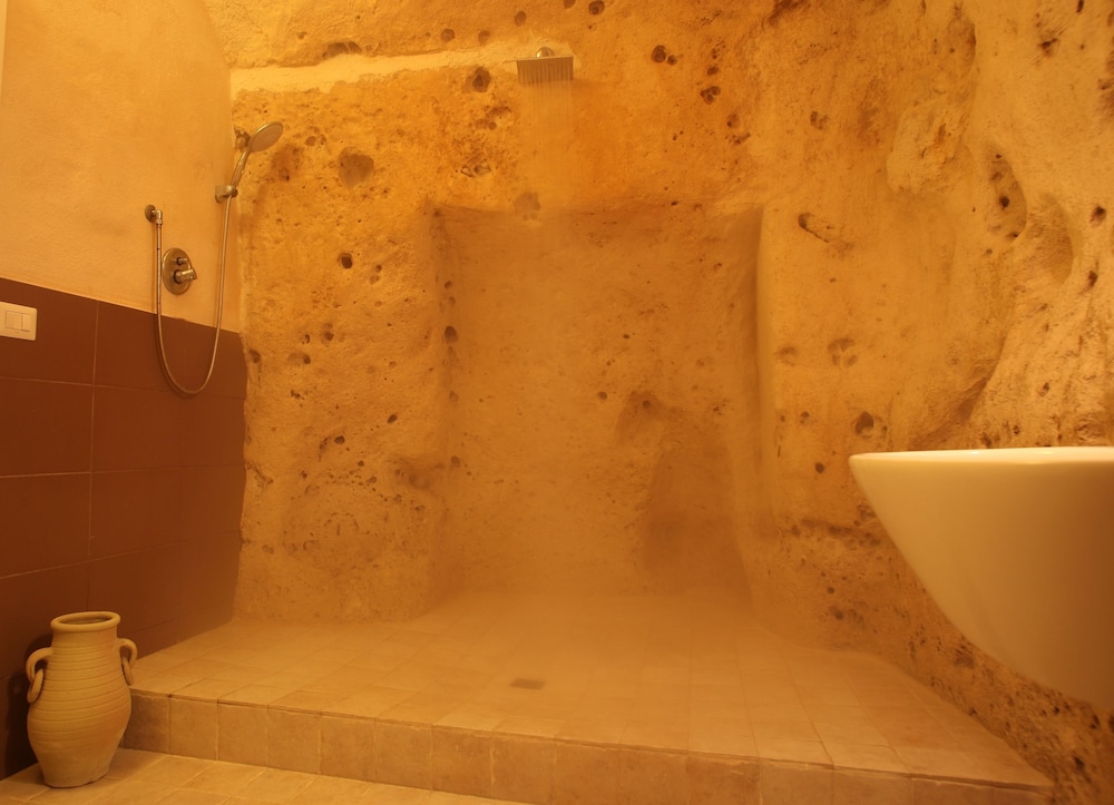 

Torino - Matera - Caveoso Hotel