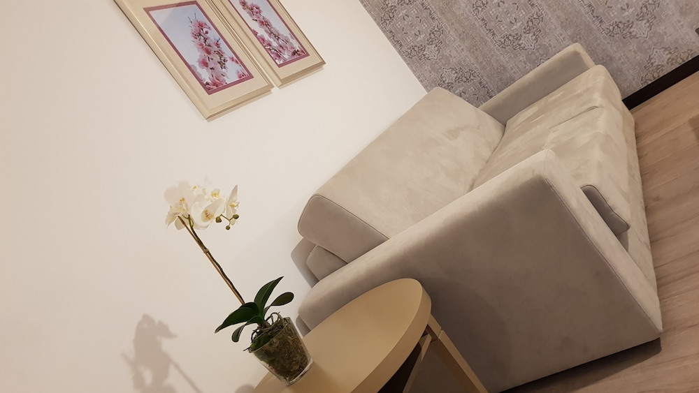 

Bologna - Machico - Santa Cruz Village Hotel