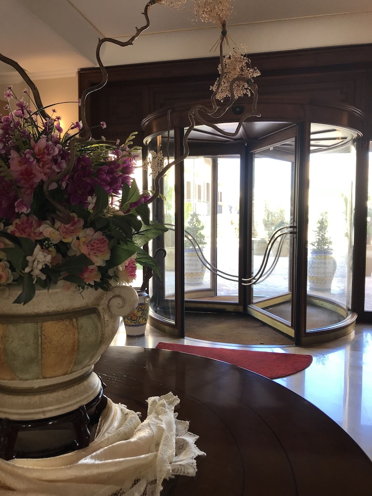 

Napoli - Marsala - Grand Hotel Palace