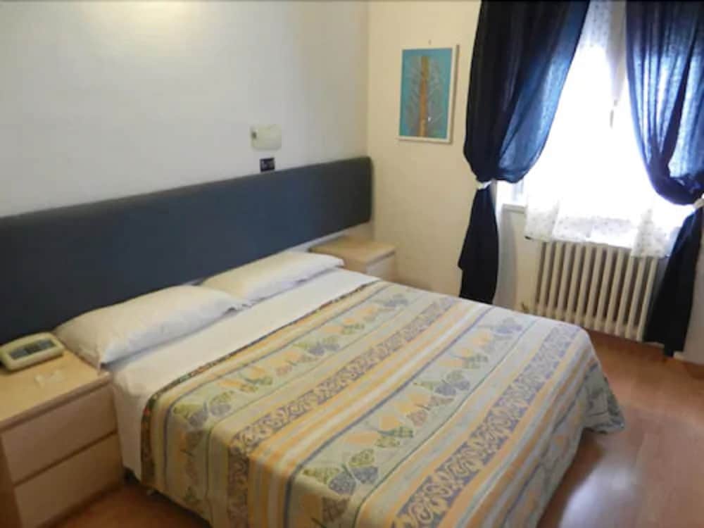 

Brindisi - Spoleto - Hotel Paradiso