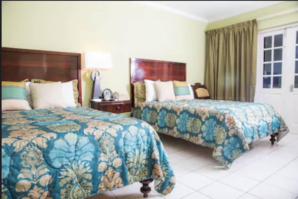 

Bologna - Ocho Rios - Runaway Bay - The Cardiff Hotel & Spa