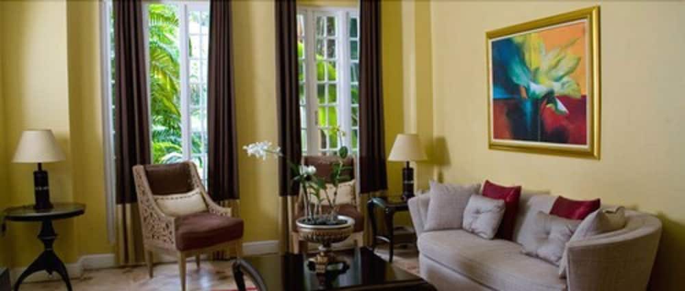 

Catania - Ocho Rios - Runaway Bay - The Cardiff Hotel & Spa