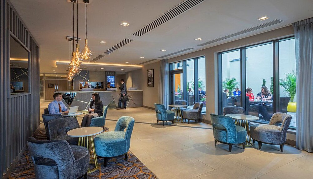 

Palermo - Cork - Maldron Hotel South Mall Cork City