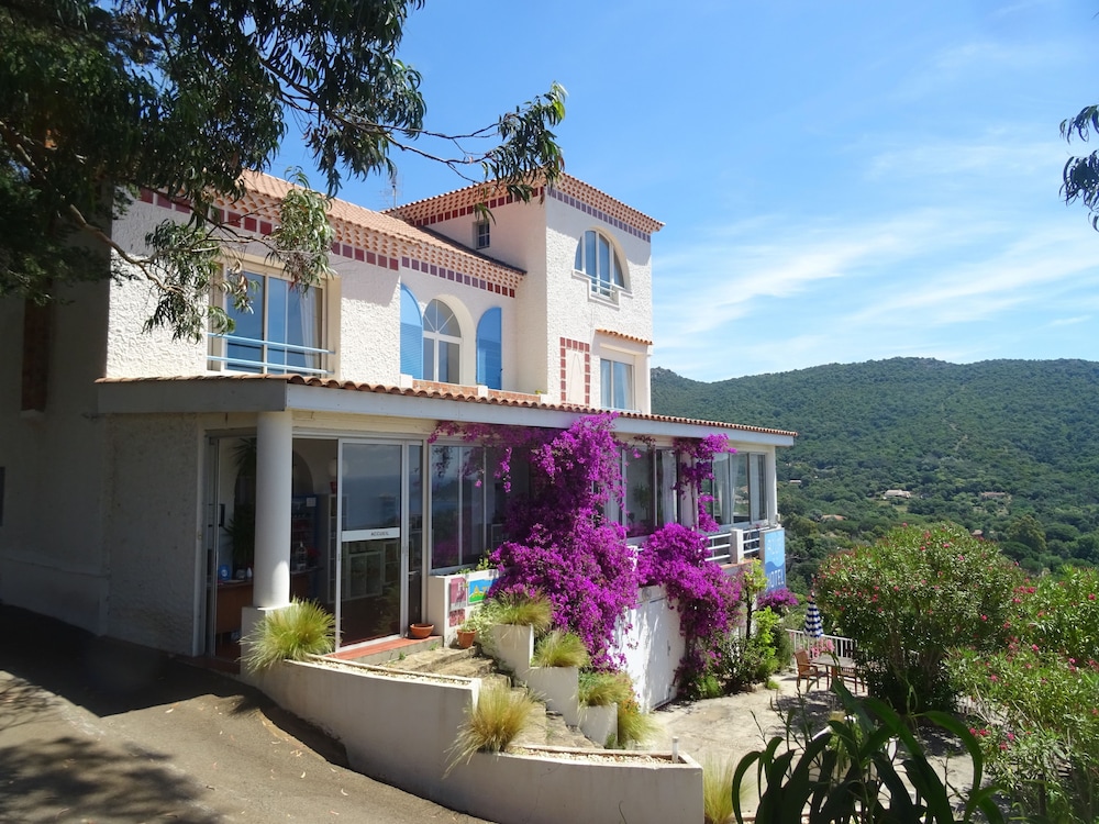 

Verona - Cavalaire-sur-Mer - Azur Hotel