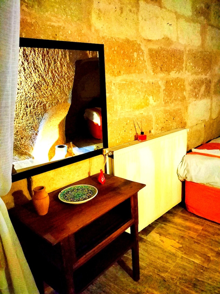 

Napoli - Ortahisar - Cappadocia Cave House
