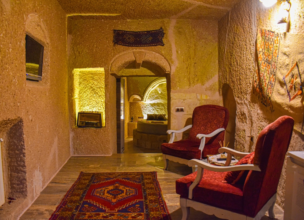 

Bologna - Ürgüp - Cappadocia Cave House