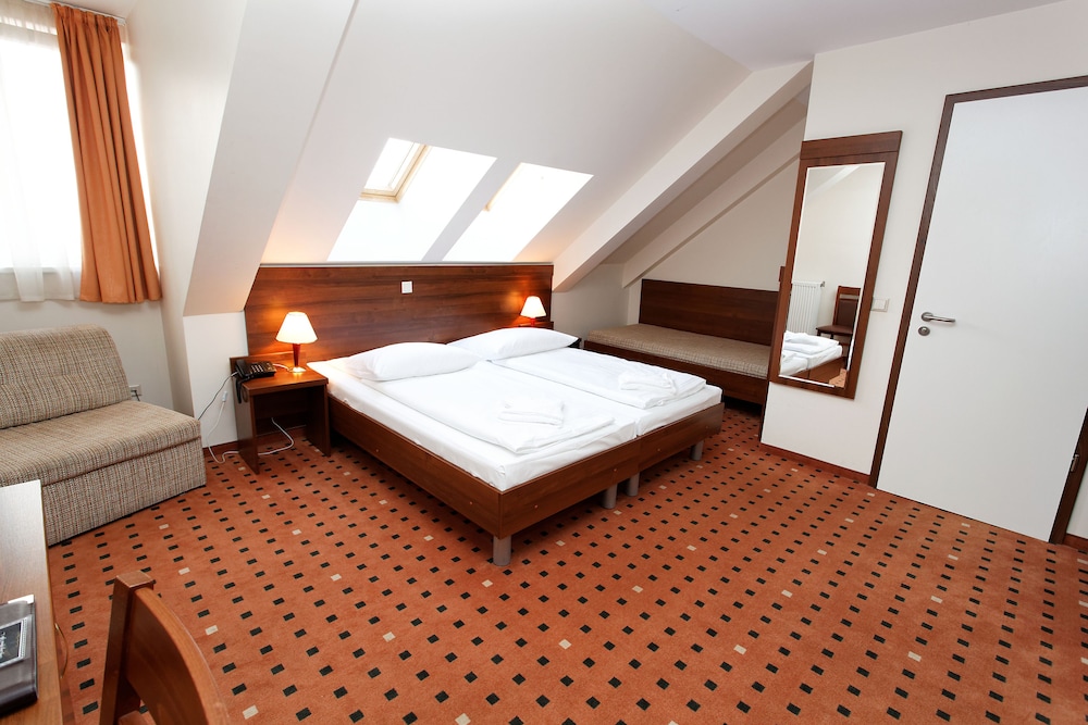 

Bologna - Berlin-Tegel - Hotel Europa City