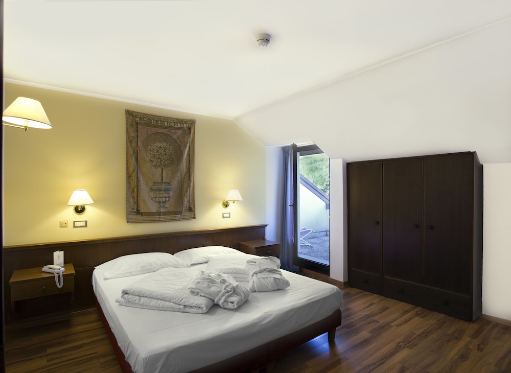 

Milano - Valdisotto - Hotel Baita Clementi