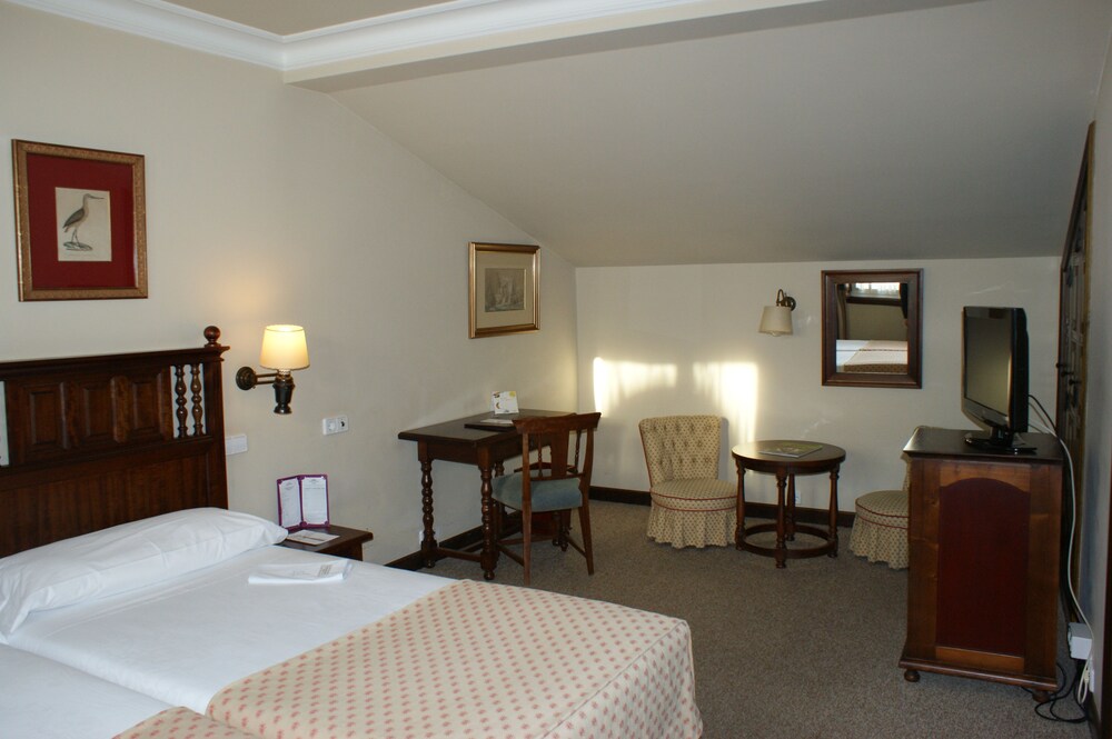 

Roma - Ferrol - Parador de Ferrol