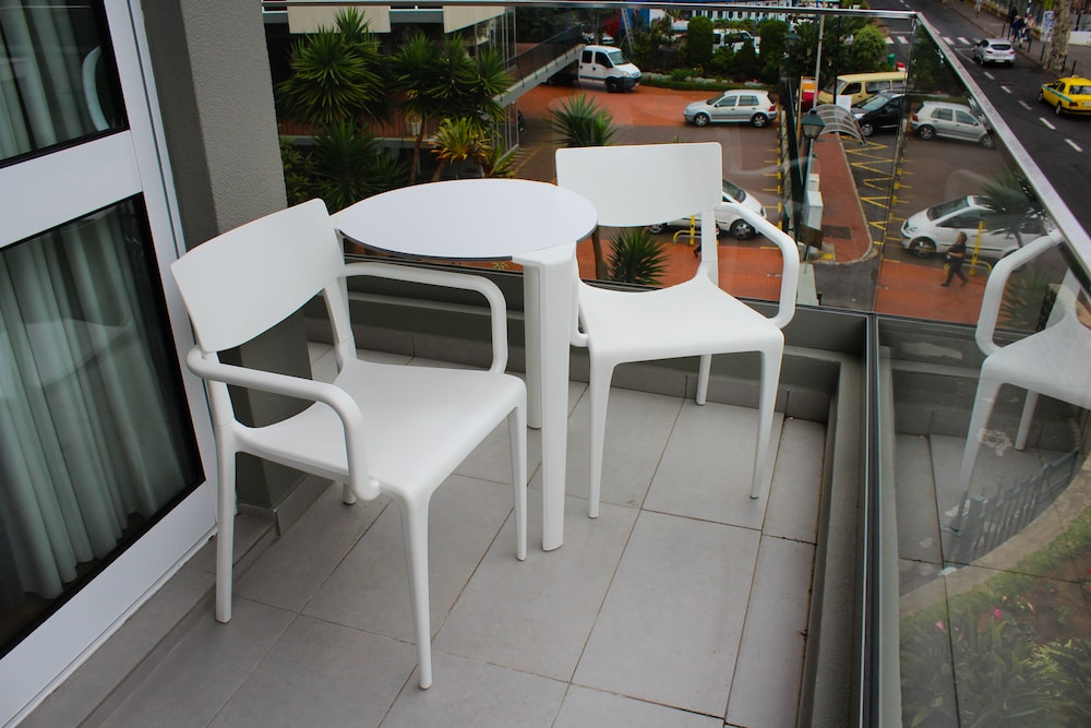 

Roma - Câmara de Lobos - Apartamentos Turisticos Paraiso