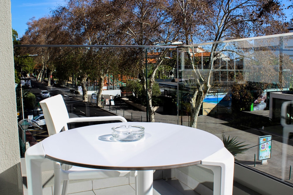 

Napoli - Funchal - Apartamentos Turisticos Paraiso