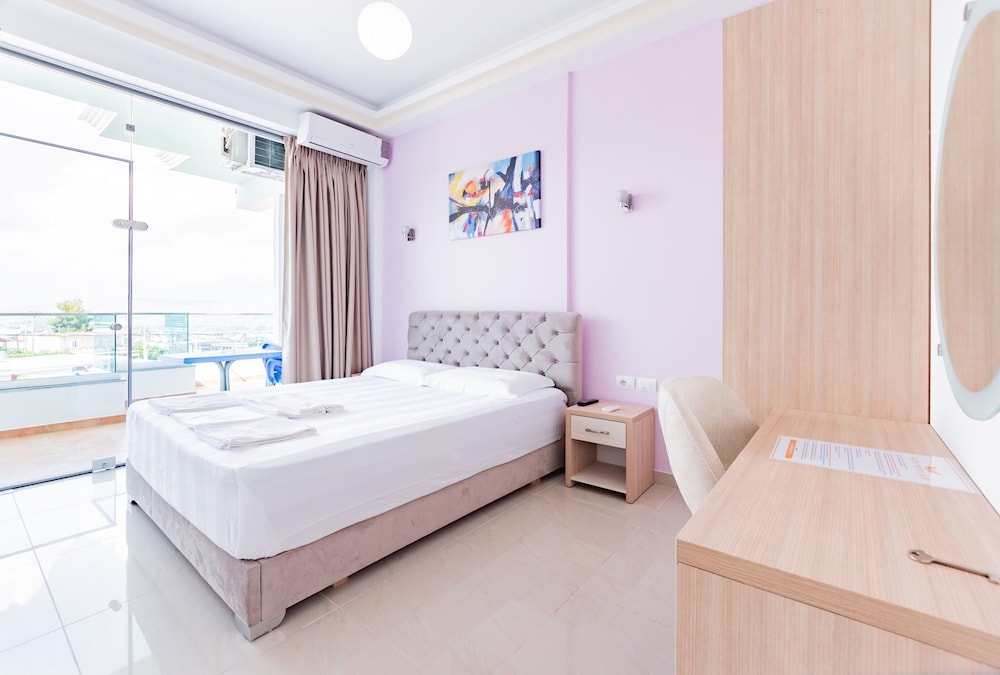 

Ancona - Sarandë - The City Gate Hotel