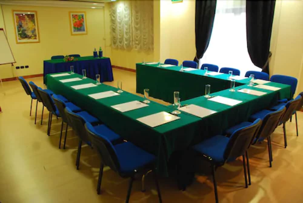 

Catania - Torvajanica - Hotel Palace 2000