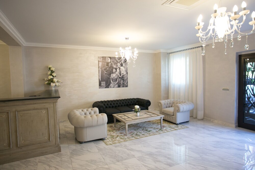 

Milano - Santa Maria di Ricadi - Hotel Colomba D'Oro
