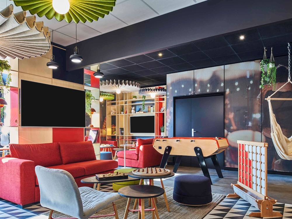 

Alghero - Parigi - ibis Clamart Paris Velizy