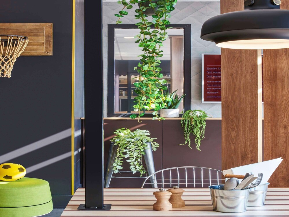

Verona - Versailles - ibis Clamart Paris Velizy