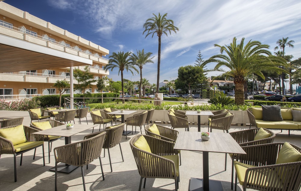 

Lamezia Terme - Can Picafort - Hotel JS Alcudi Mar