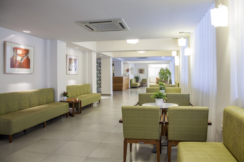 

Milano - Néa Moudhaniá - Hotel Mavridis