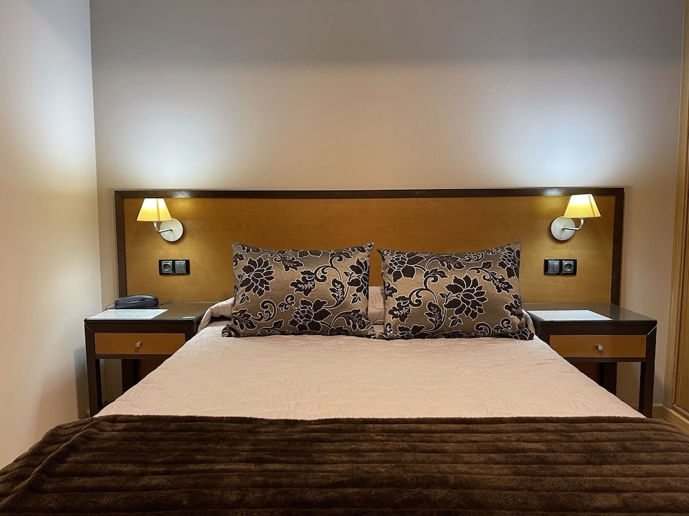 

Roma - Astureses - Aparthotel Arenteiro