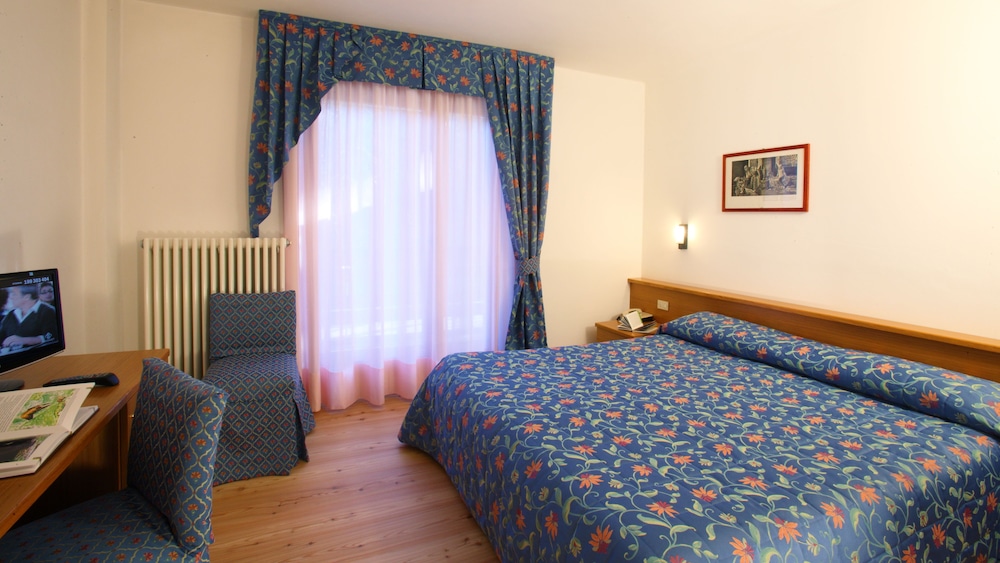 

Lamezia Terme - Andalo - Garni Lago Nembia