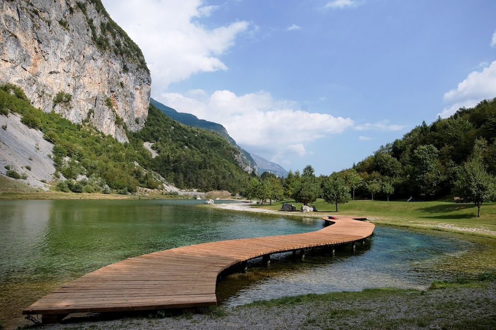 

Bari - Andalo - Garni Lago Nembia