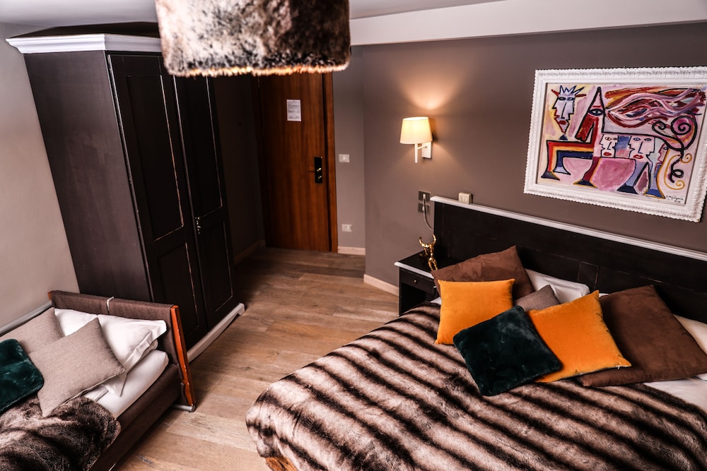 

Napoli - Cervinia - Art Hotel Grivola