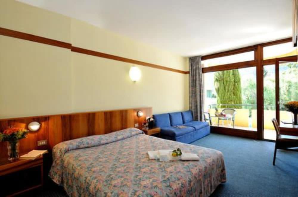 

Milano - Garda - Hotel Palme & Suite