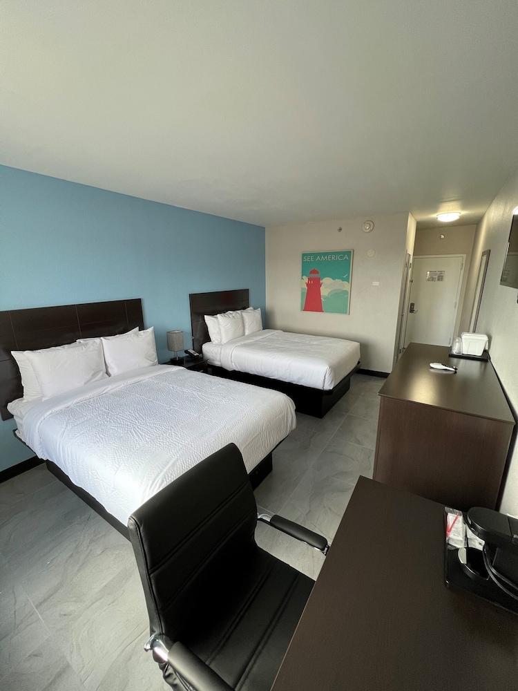 

Bologna - New York - Aeroporto JFK - Travelodge By Wyndham Ozone Park