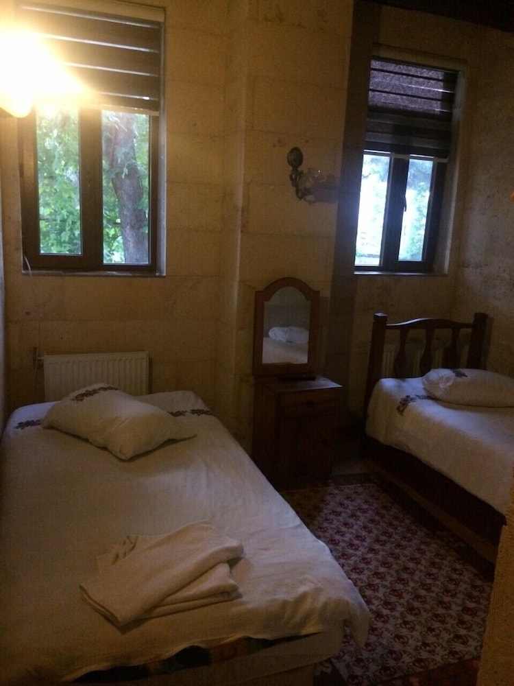 

Venezia - Ayvalı - Monastery Cave Hotel