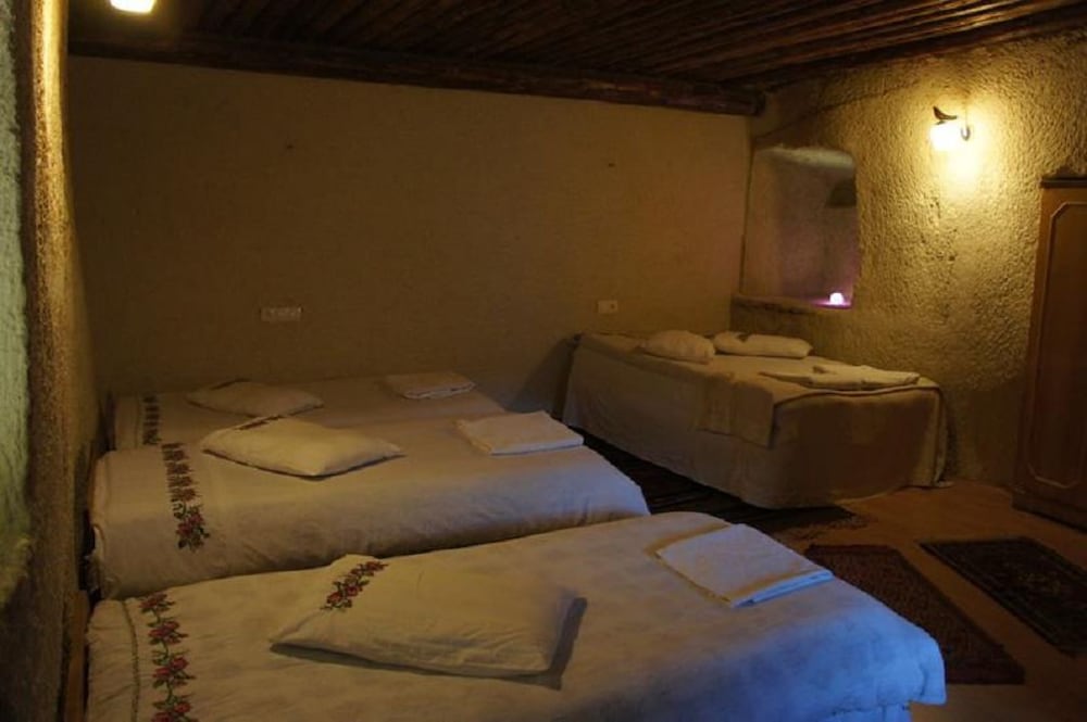 

Venezia - Ayvalı - Monastery Cave Hotel