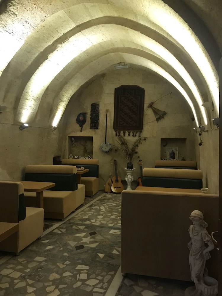 

Milano - Ayvalı - Monastery Cave Hotel