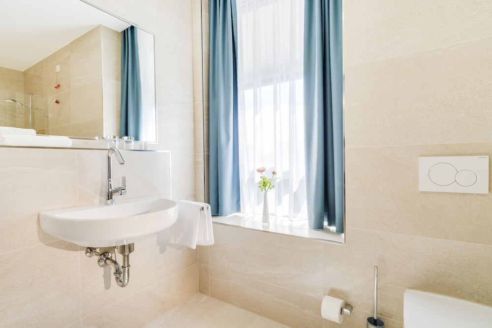 

Roma - Erding - Hotel-Etage Apfelrot