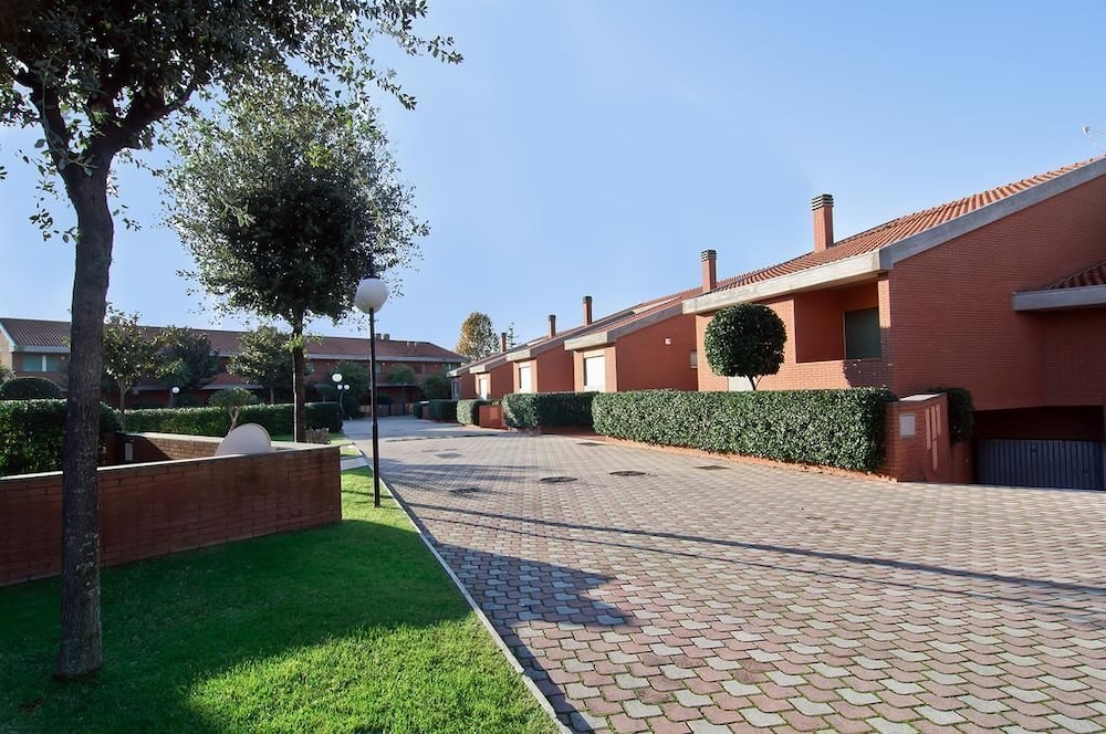 

Milano - Castel di Decima - Residence I Triangoli