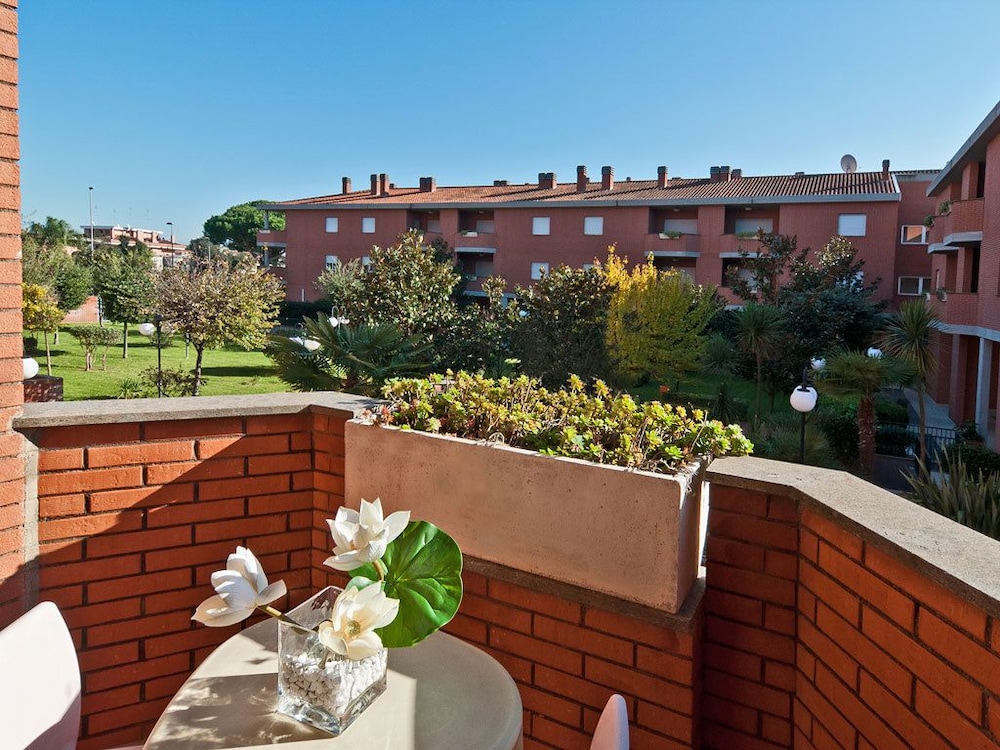 

Milano - Mostacciano - Residence I Triangoli
