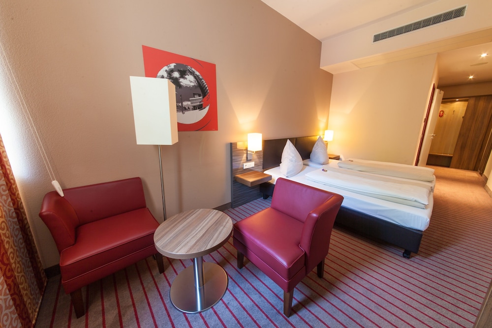 

Napoli - Norimberga - Novina Hotel Tillypark