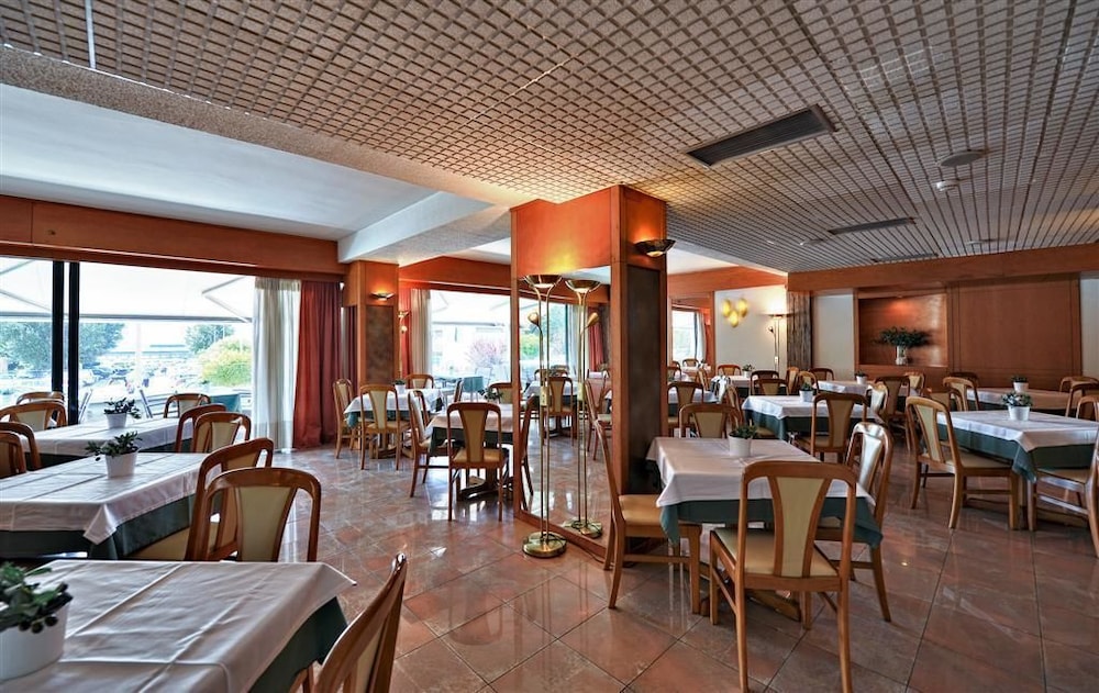 

Bologna - Kavala - Esperia Hotel