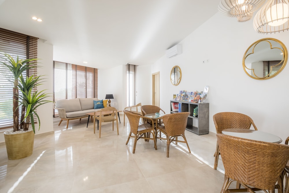 

Pisa - Lagos - Ancora Park - Sunplace Hotels & Resorts