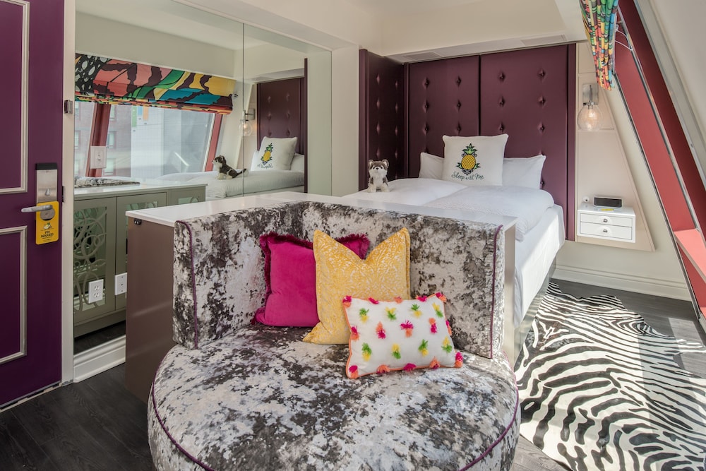 

Roma - Secaucus - Staypineapple, An Artful Hotel, Midtown