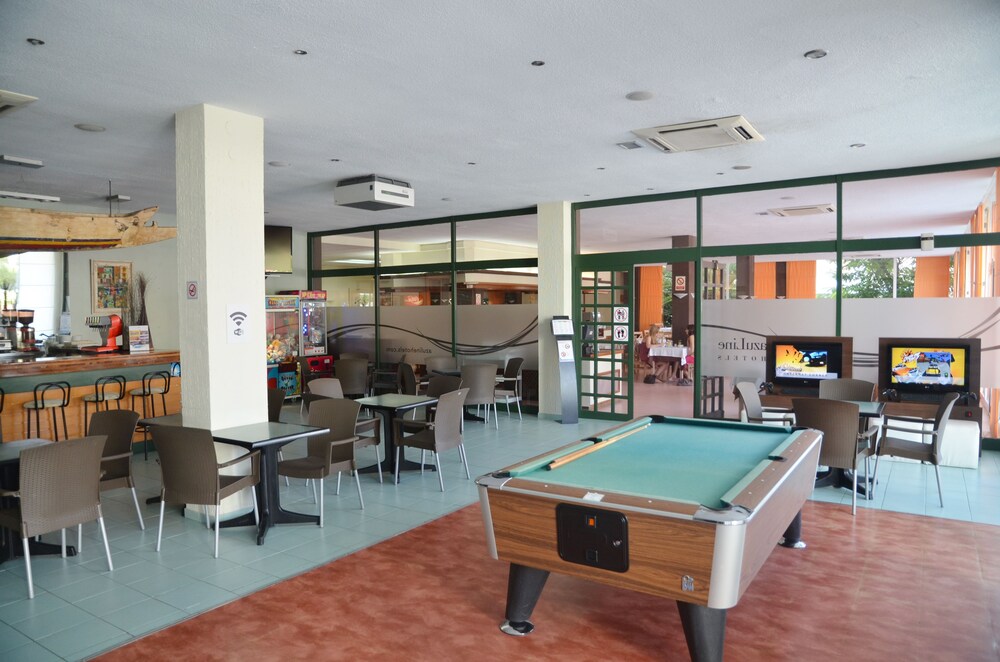 

Bologna - Bahia de Sant Antoni - azuLine Hotel Pacific