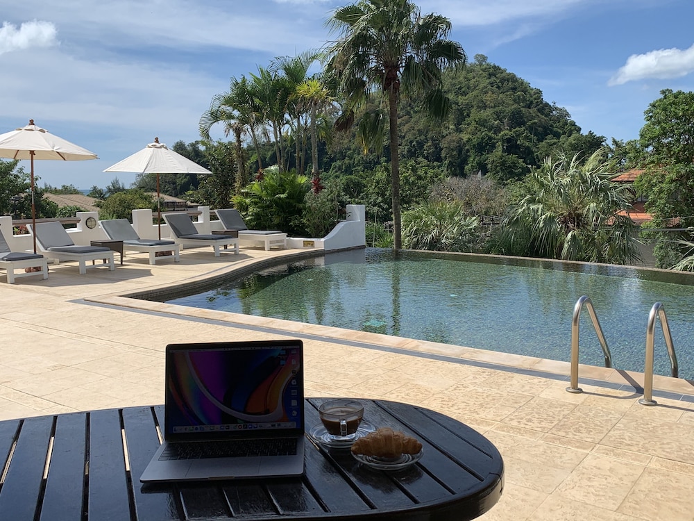 

Roma - Klong Muang Beach - Ao Nang Colors Hotel - Aonang Beach