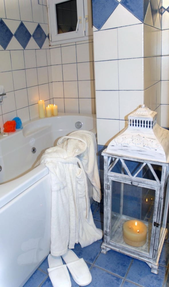 

Roma - Kokkari - Aria Hotel Samos Town