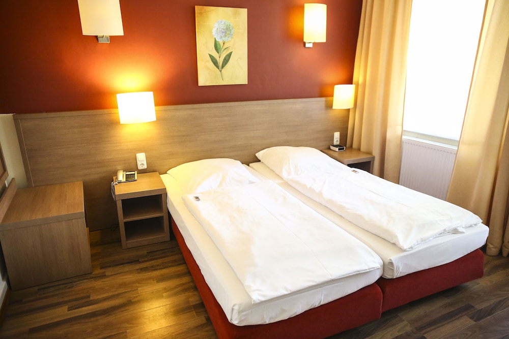 

Catania - Amburgo - Hotel Marienthal Garni