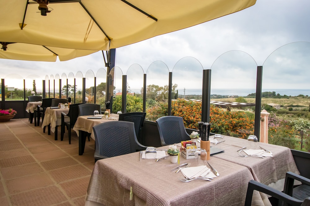 

Palermo - Castelsardo - Abbaidda Hotel
